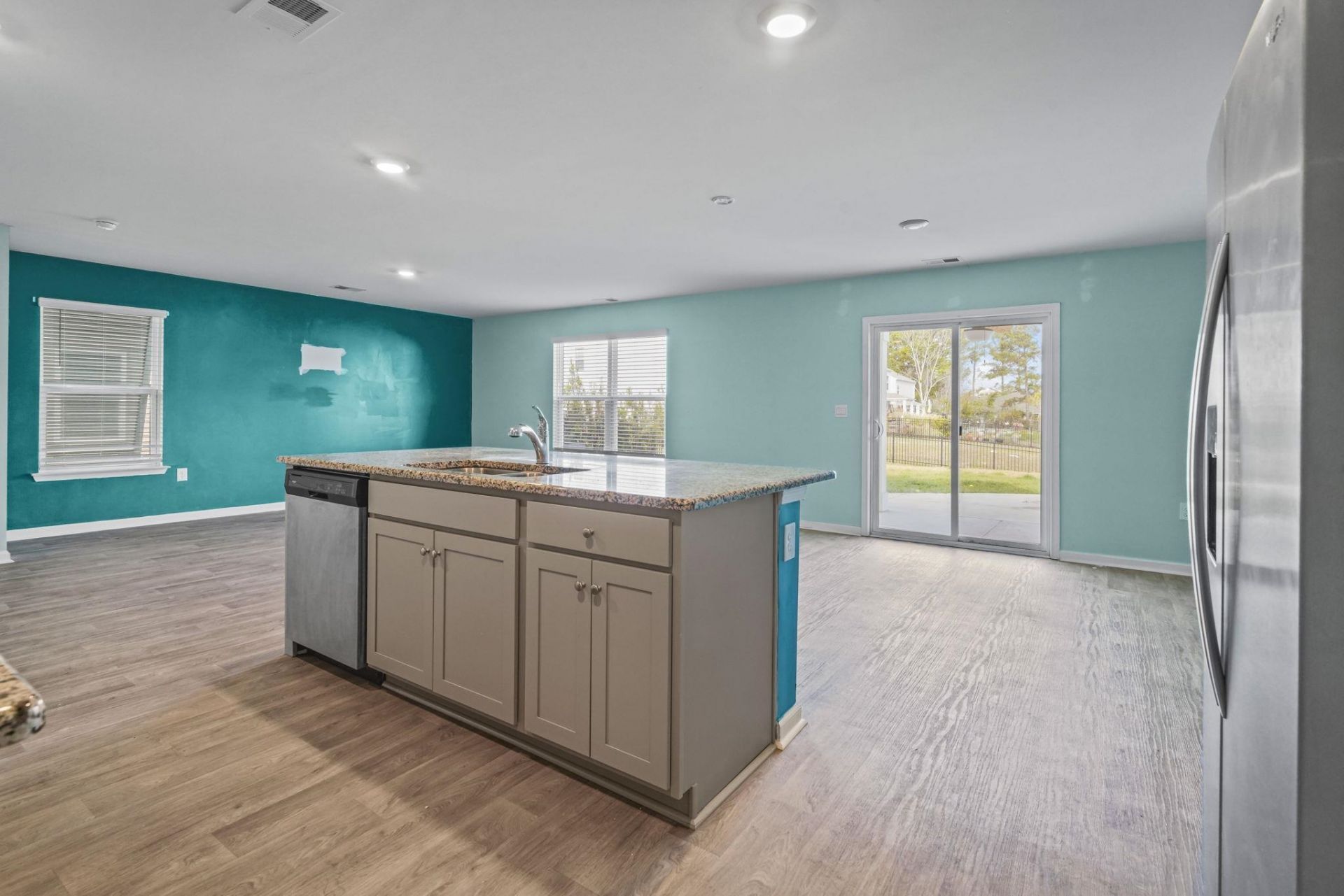 6615 Colonial Dr. Photo 8