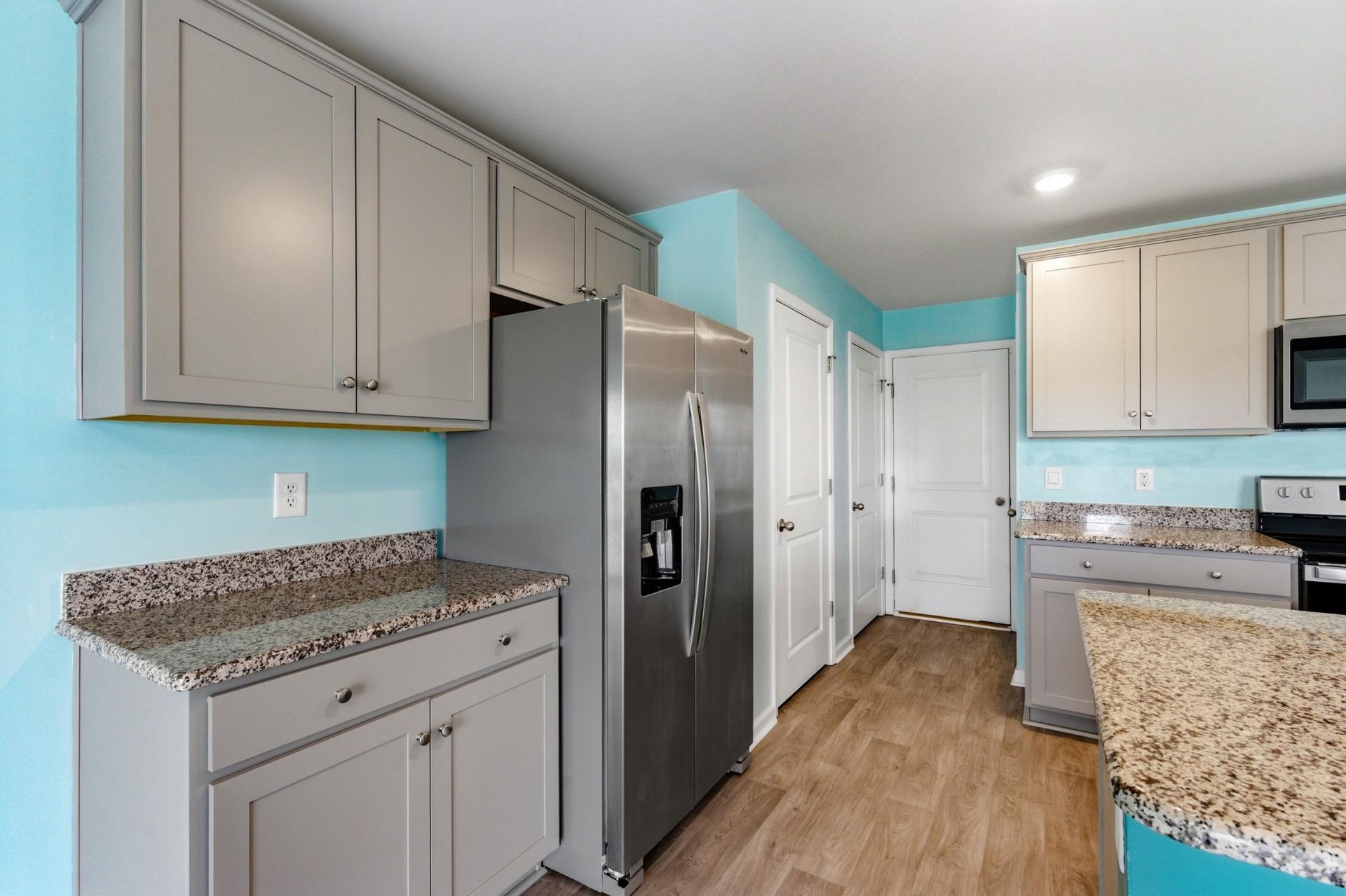 6615 Colonial Dr. Photo 8