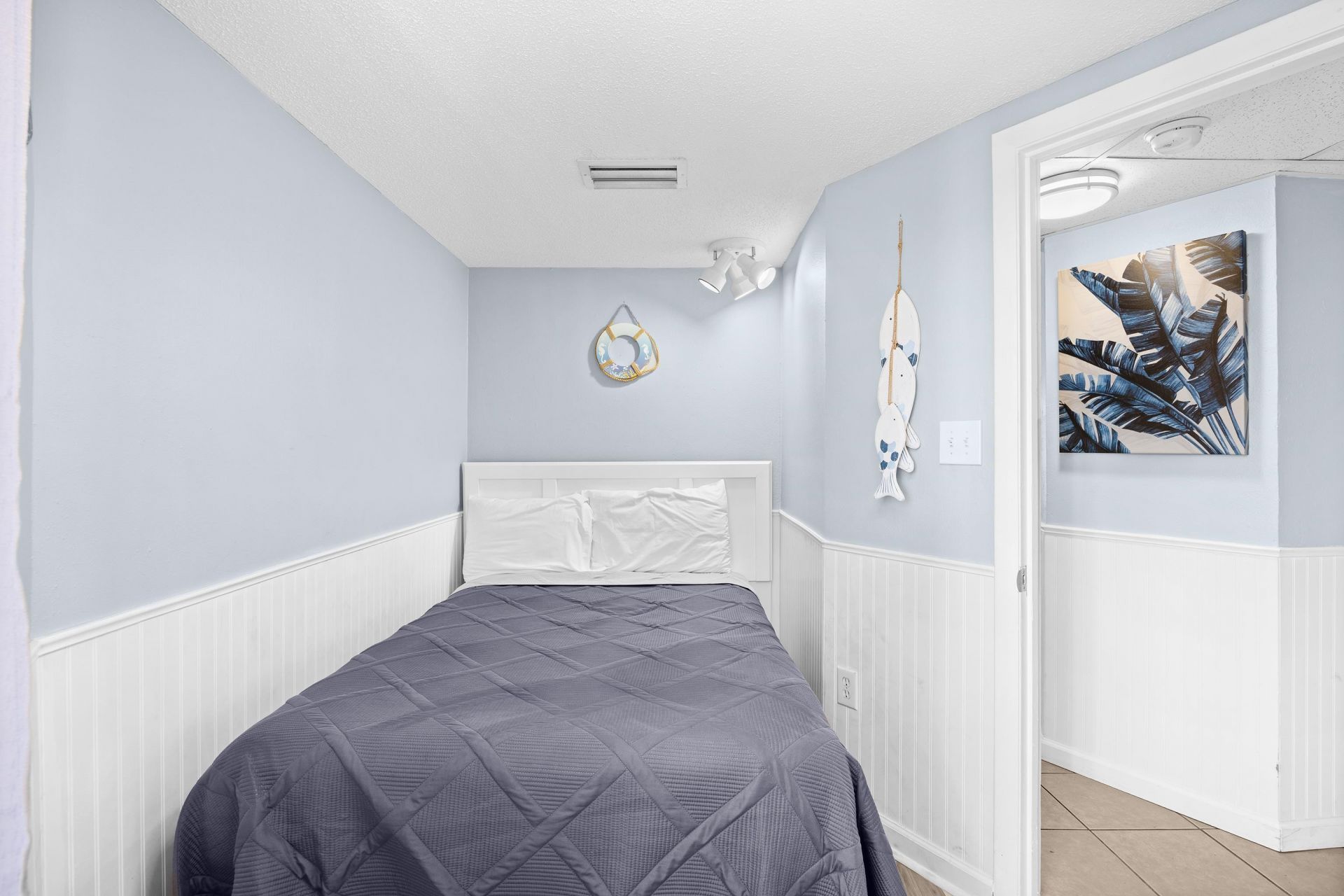 202 70th Ave. N  Photo 11