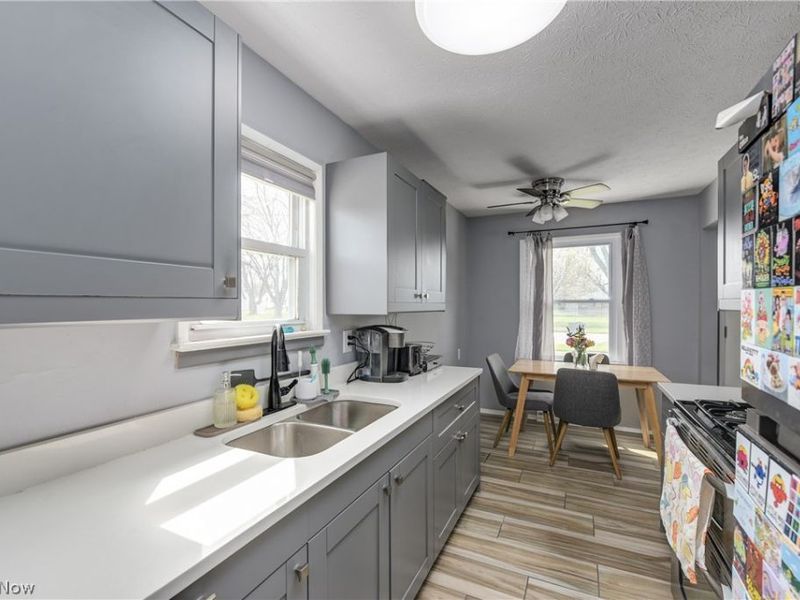 572 Bell Avenue, Elyria, OH 44035 Photo 16