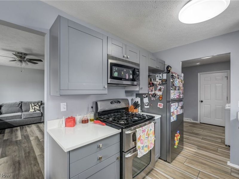 572 Bell Avenue, Elyria, OH 44035 Photo 19