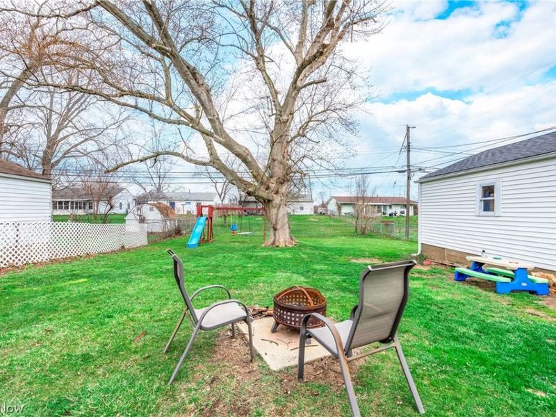 572 Bell Avenue, Elyria, OH 44035 Photo 6