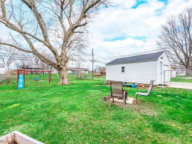 572 Bell Avenue, Elyria, OH 44035 Photo 7