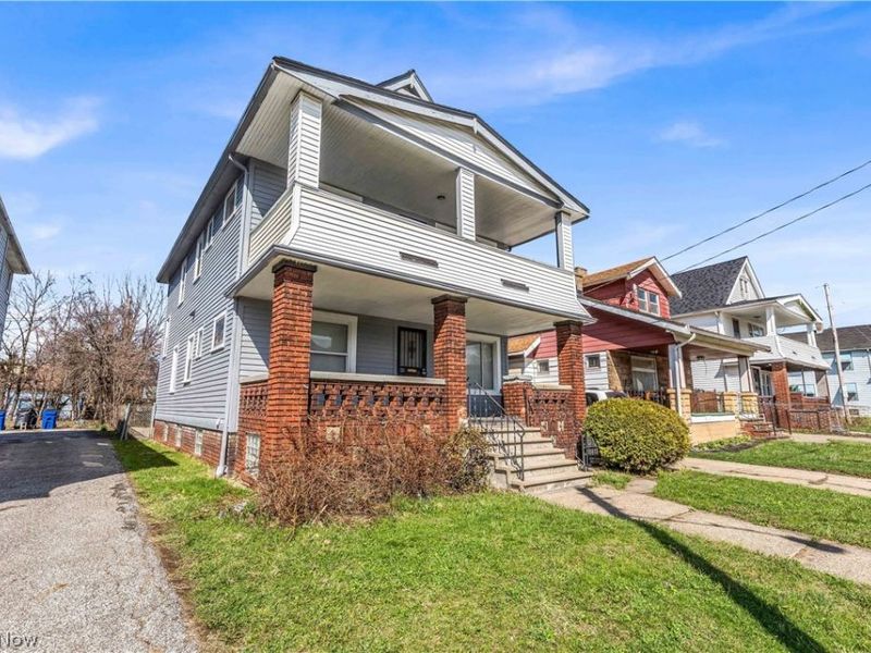 10613 Sandusky Avenue, Unit B, Cleveland, OH 44105 Photo 2