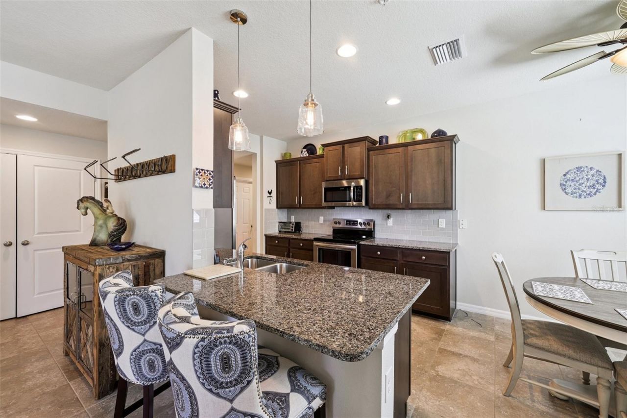 8382 Enclave Way, Unit 102, Sarasota, FL 34243 Photo