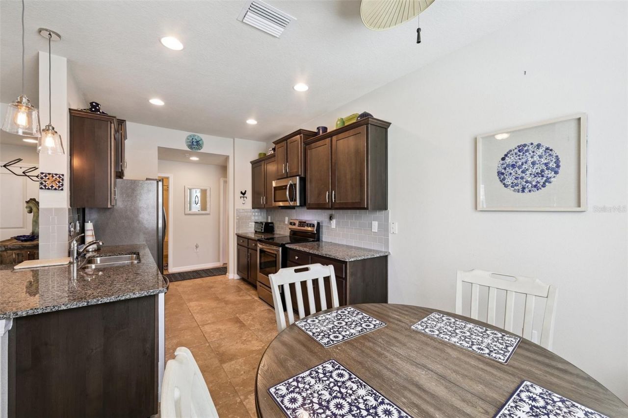 8382 Enclave Way, Unit 102, Sarasota, FL 34243 Photo