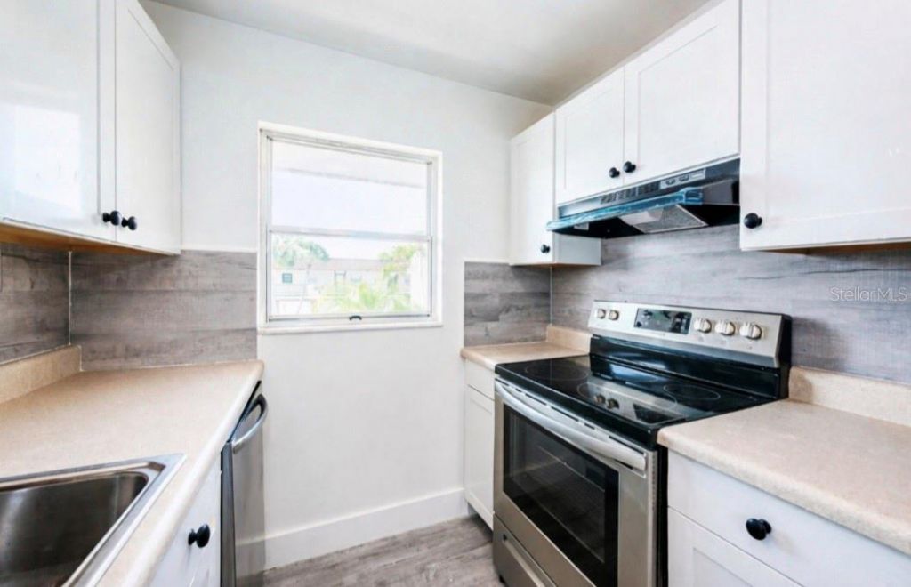 2750 E Bay Drive, Unit 10E, Largo, FL 33771 Photo