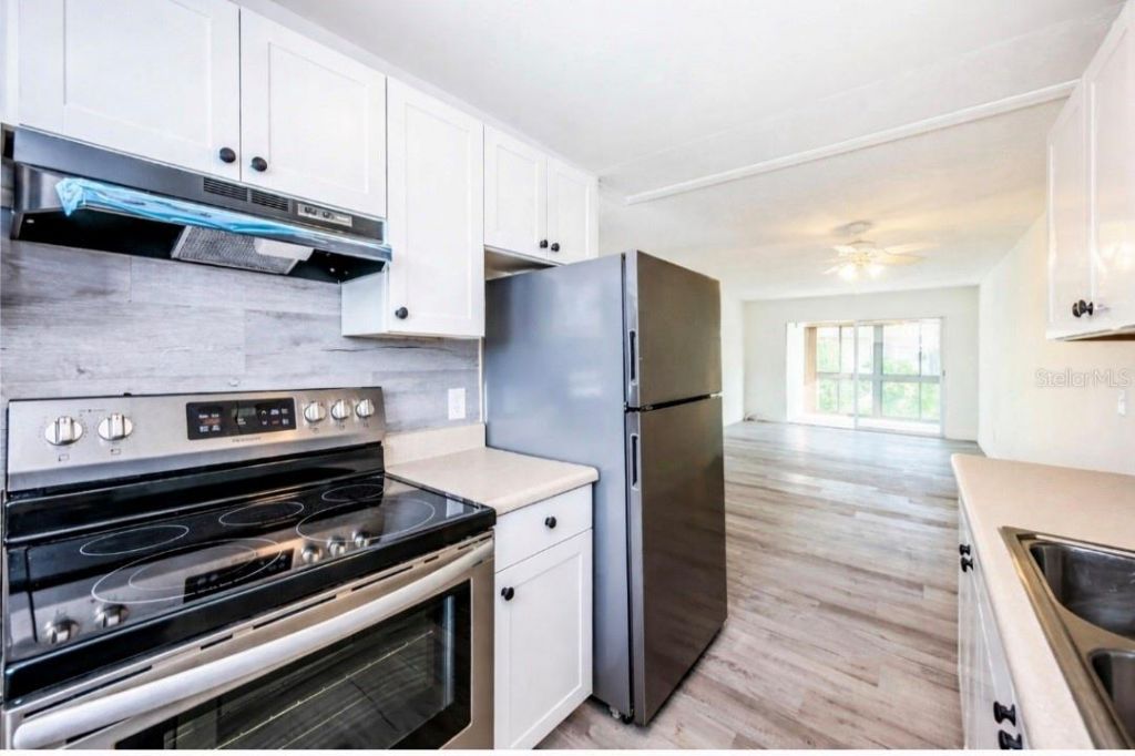 2750 E Bay Drive, Unit 10E, Largo, FL 33771 Photo