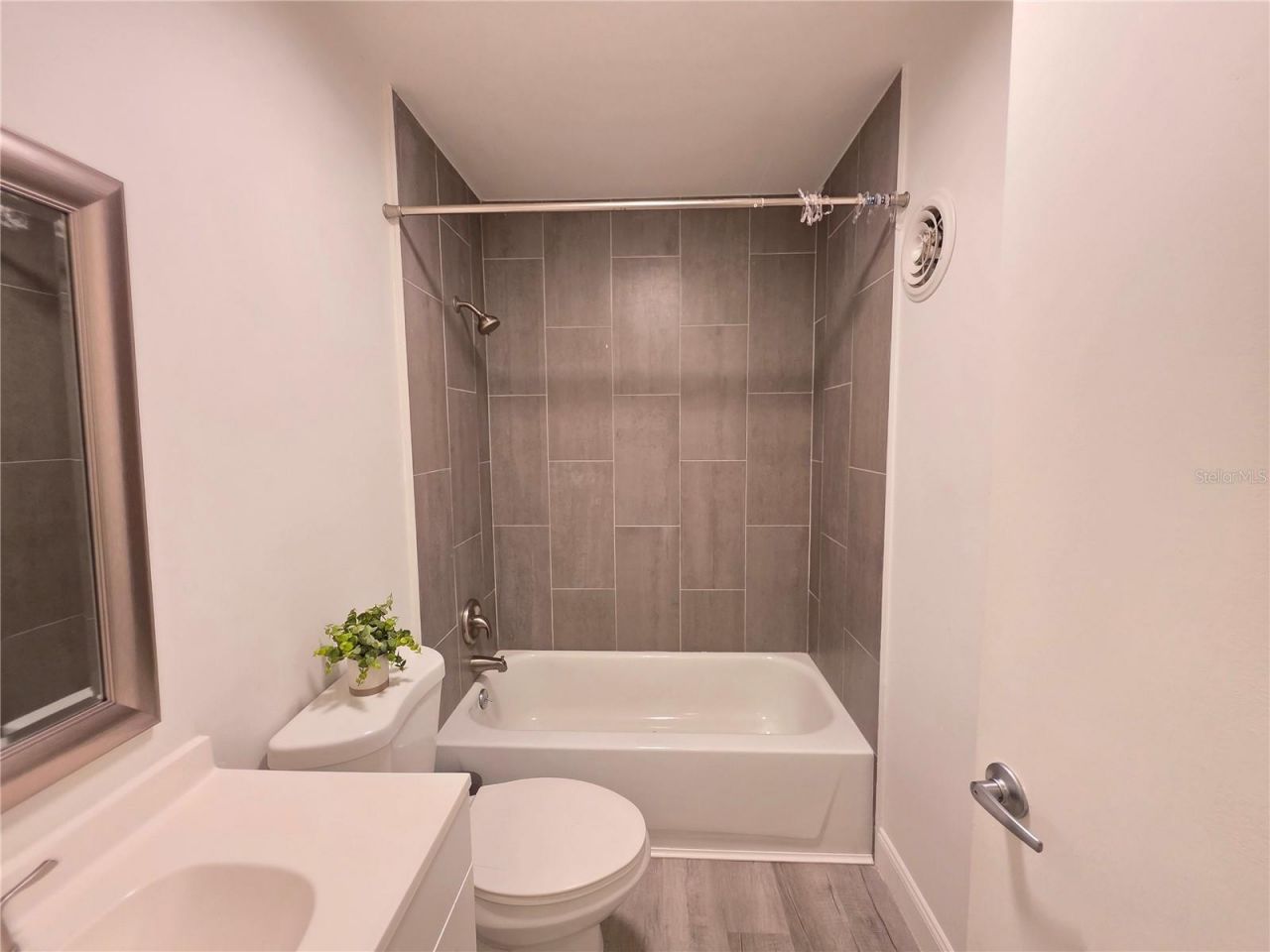 2750 E Bay Drive, Unit 10E, Largo, FL 33771 Photo