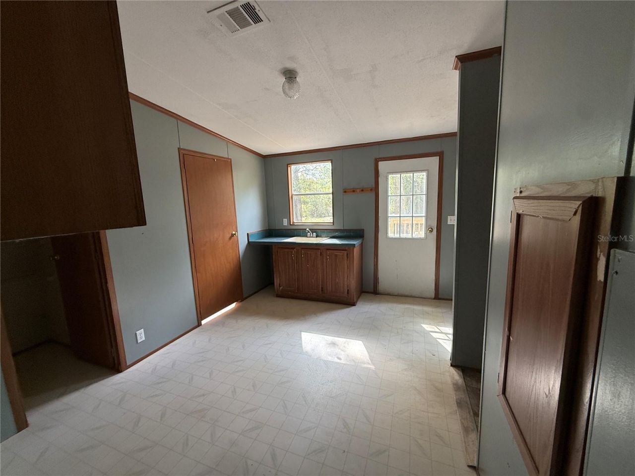 5613 NW 202nd Place, La Crosse, FL 32658 Photo