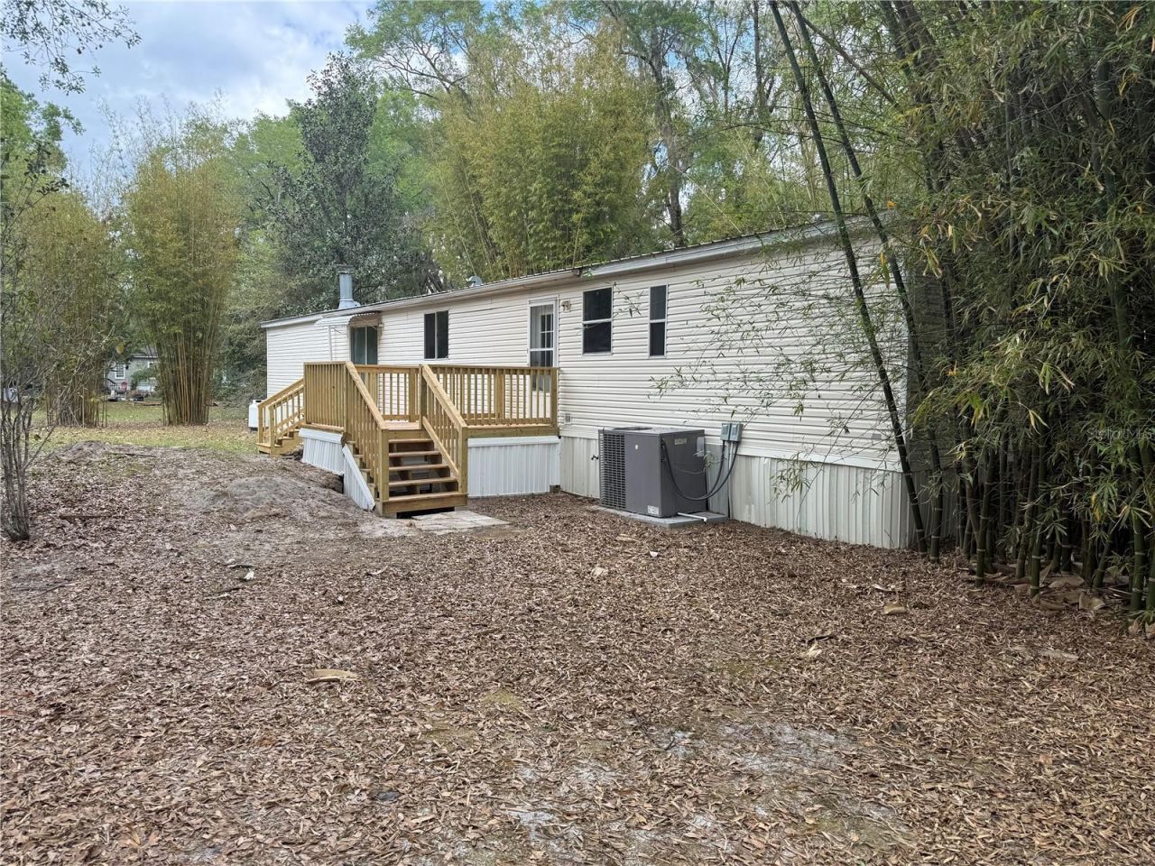 5613 NW 202nd Place, La Crosse, FL 32658 Photo