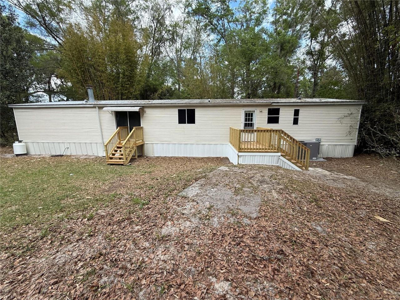 5613 NW 202nd Place, La Crosse, FL 32658 Photo