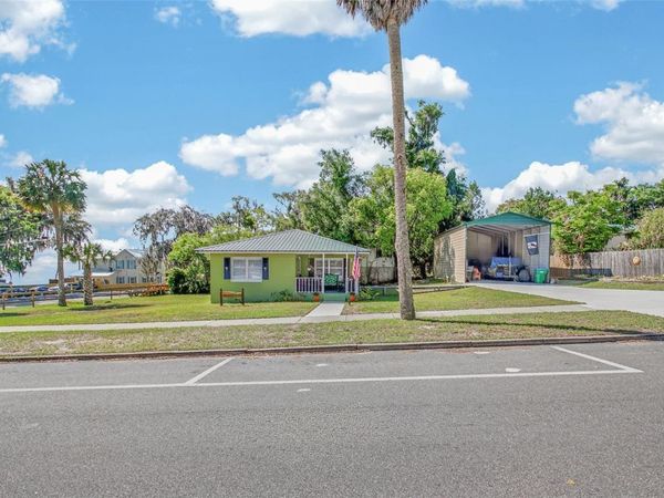 105 CENTRAL AVENUE, CRESCENT CITY, FL 32112