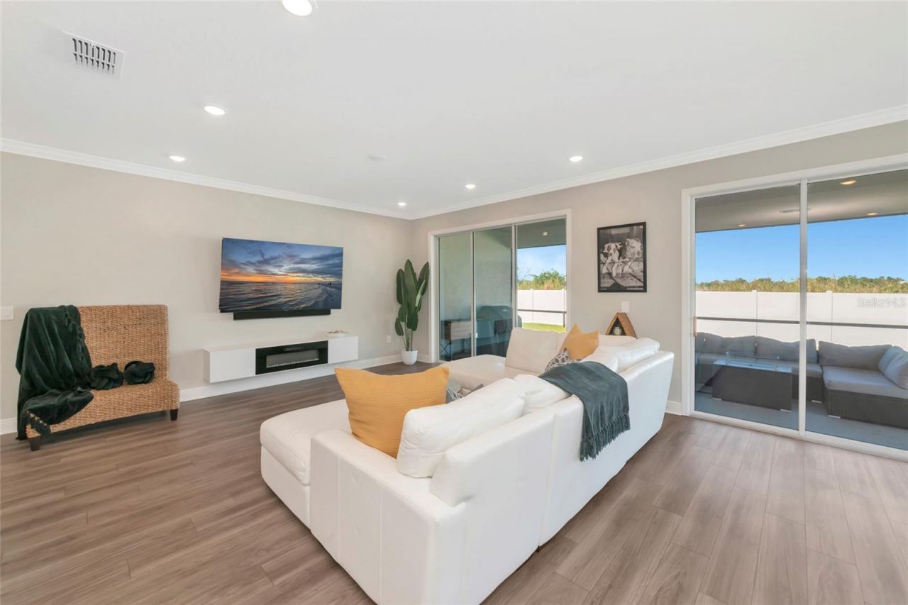 2105 Citrus Breeze Drive , Bradenton, FL 34208 Photo