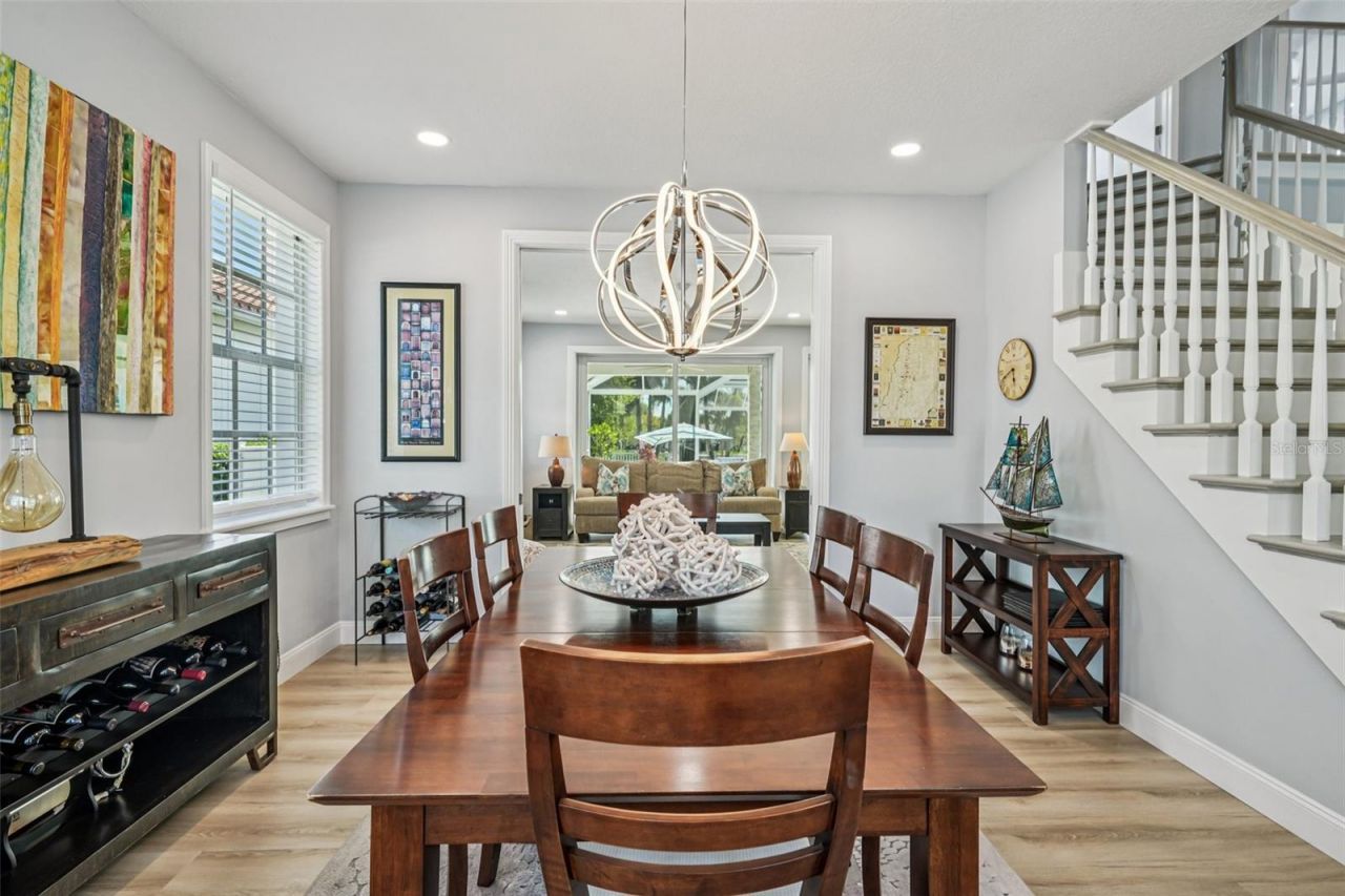 750 Sand Pine Drive Ne, Saint Petersburg, FL 33703 Photo