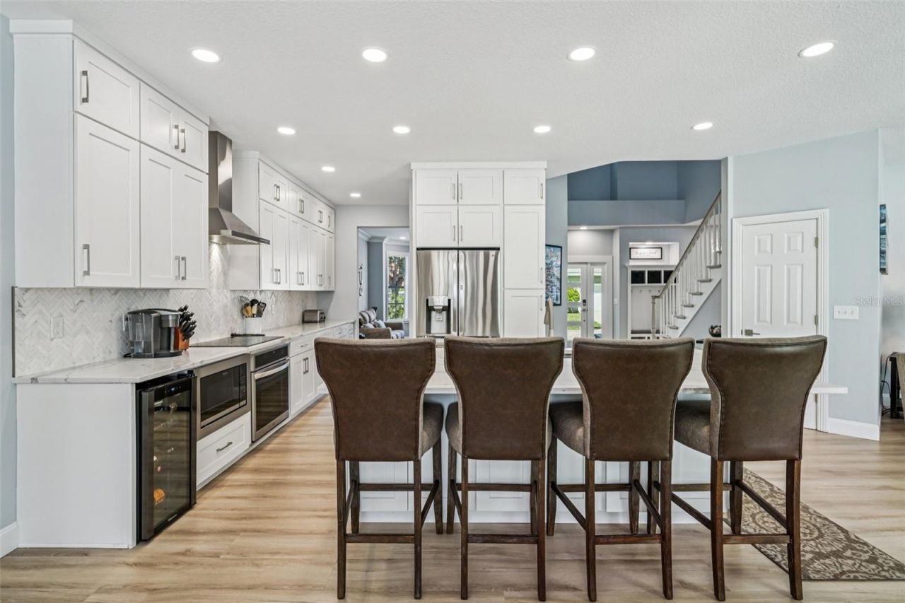 750 Sand Pine Drive Ne, Saint Petersburg, FL 33703 Photo