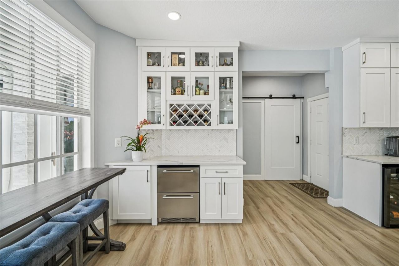 750 Sand Pine Drive Ne, Saint Petersburg, FL 33703 Photo