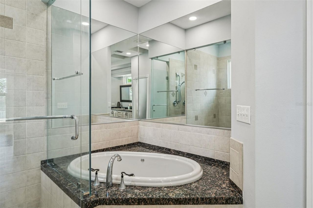 750 Sand Pine Drive Ne, Saint Petersburg, FL 33703 Photo