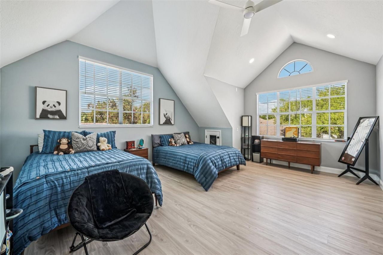 750 Sand Pine Drive Ne, Saint Petersburg, FL 33703 Photo