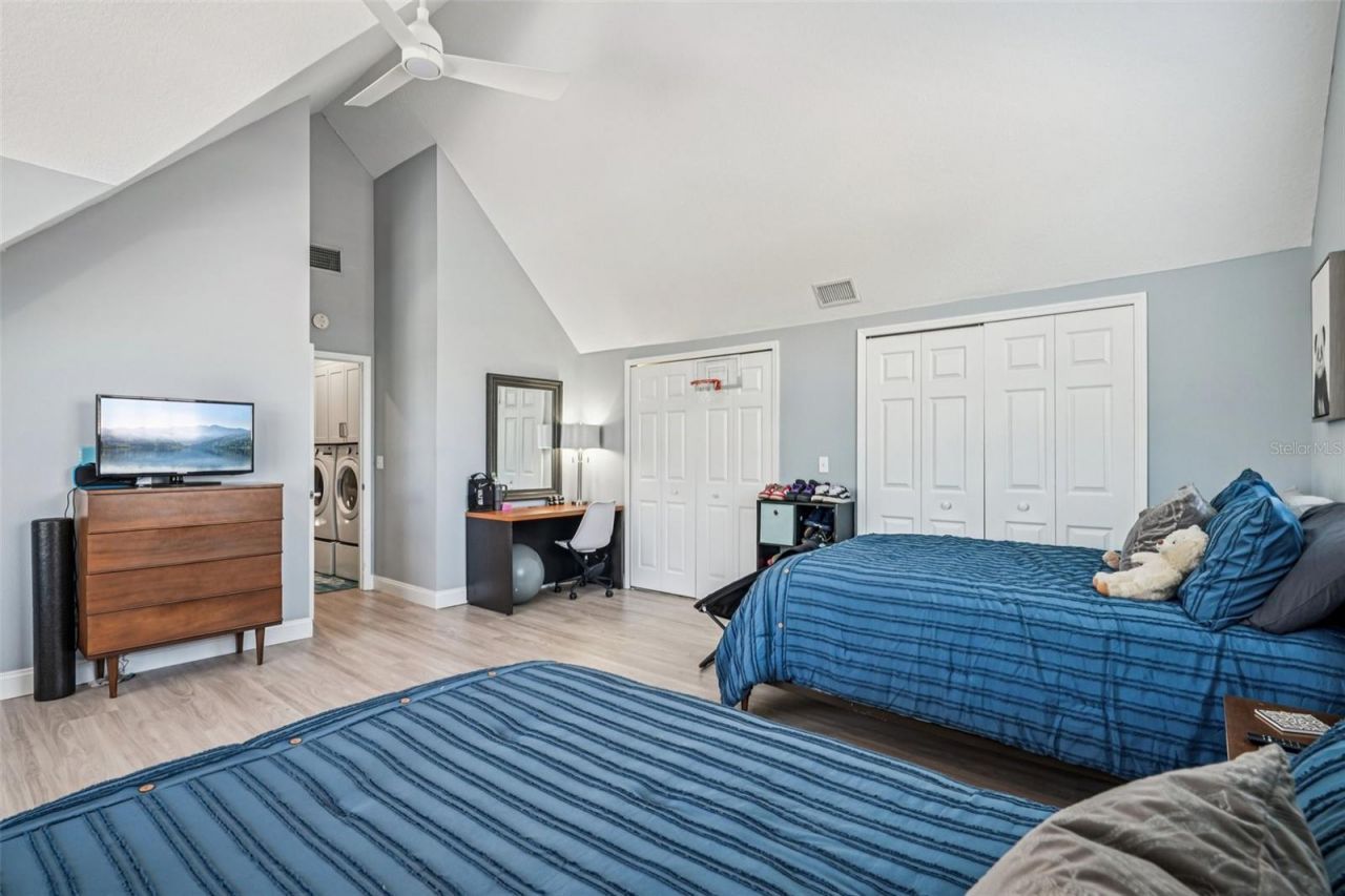 750 Sand Pine Drive Ne, Saint Petersburg, FL 33703 Photo