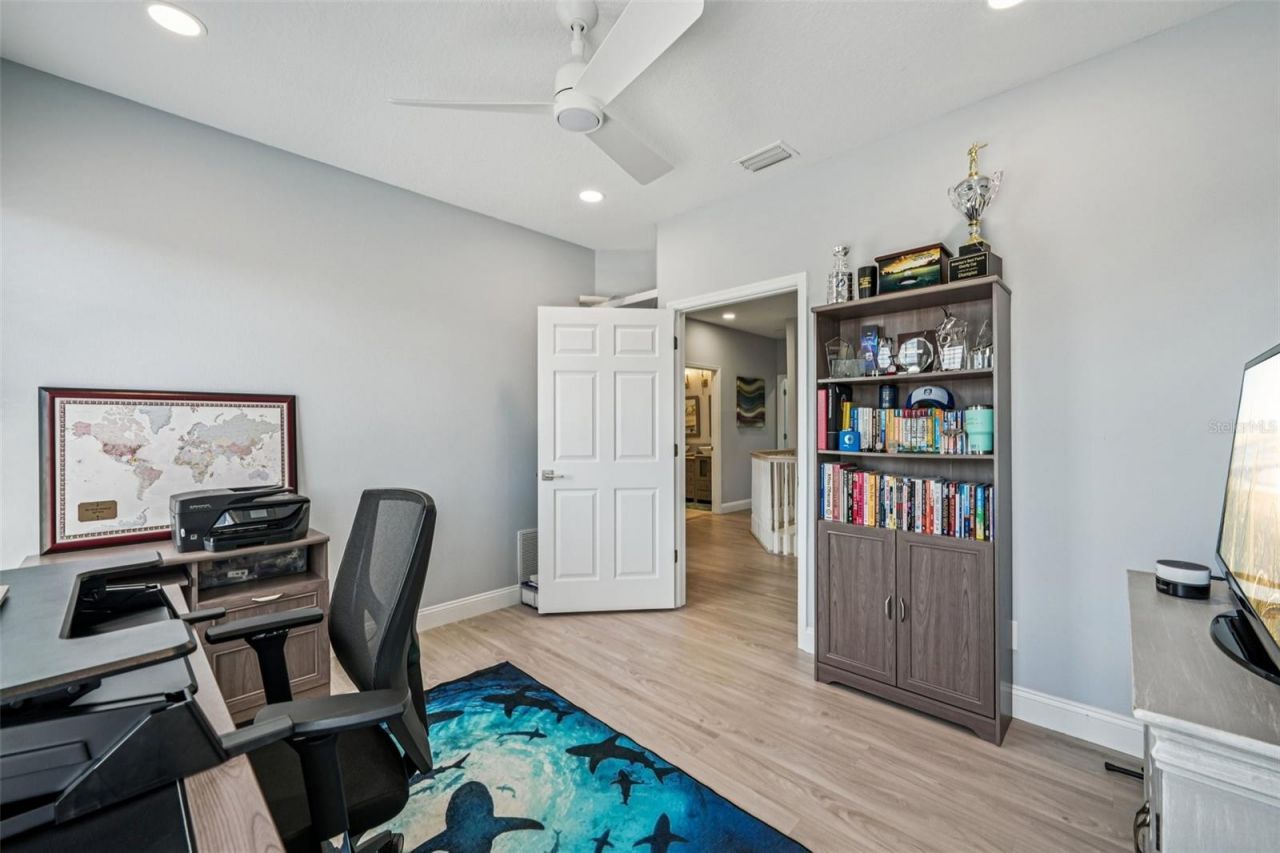 750 Sand Pine Drive Ne, Saint Petersburg, FL 33703 Photo