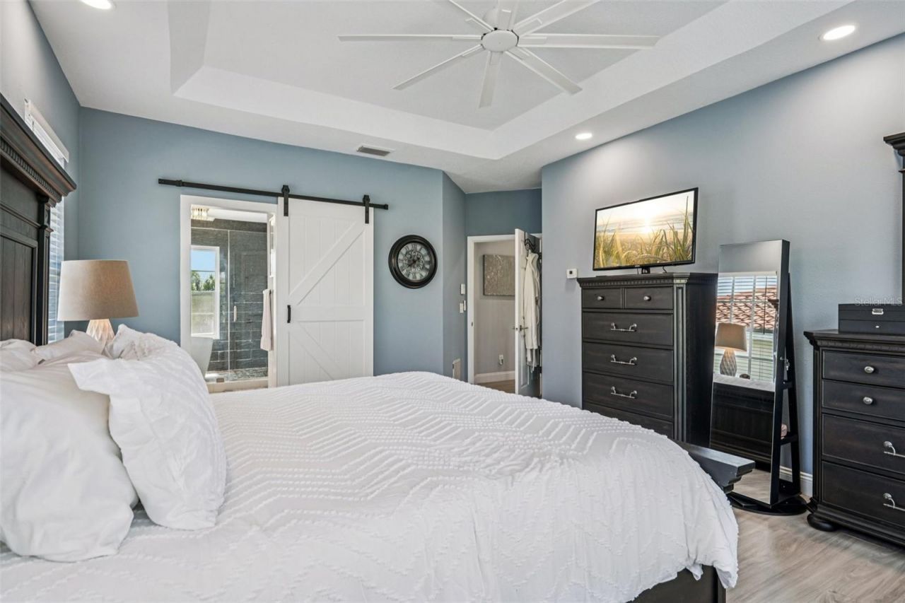 750 Sand Pine Drive Ne, Saint Petersburg, FL 33703 Photo