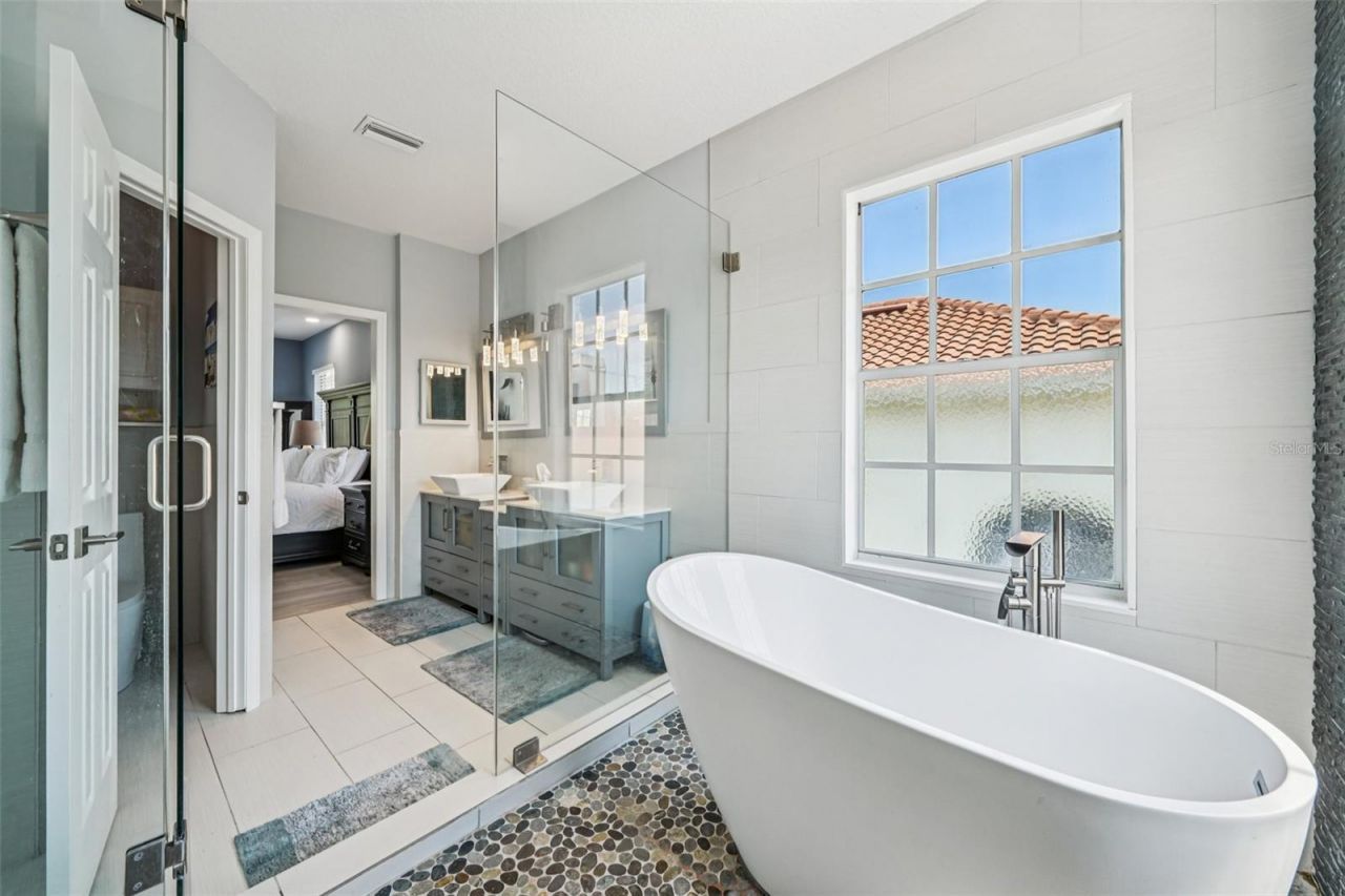 750 Sand Pine Drive Ne, Saint Petersburg, FL 33703 Photo