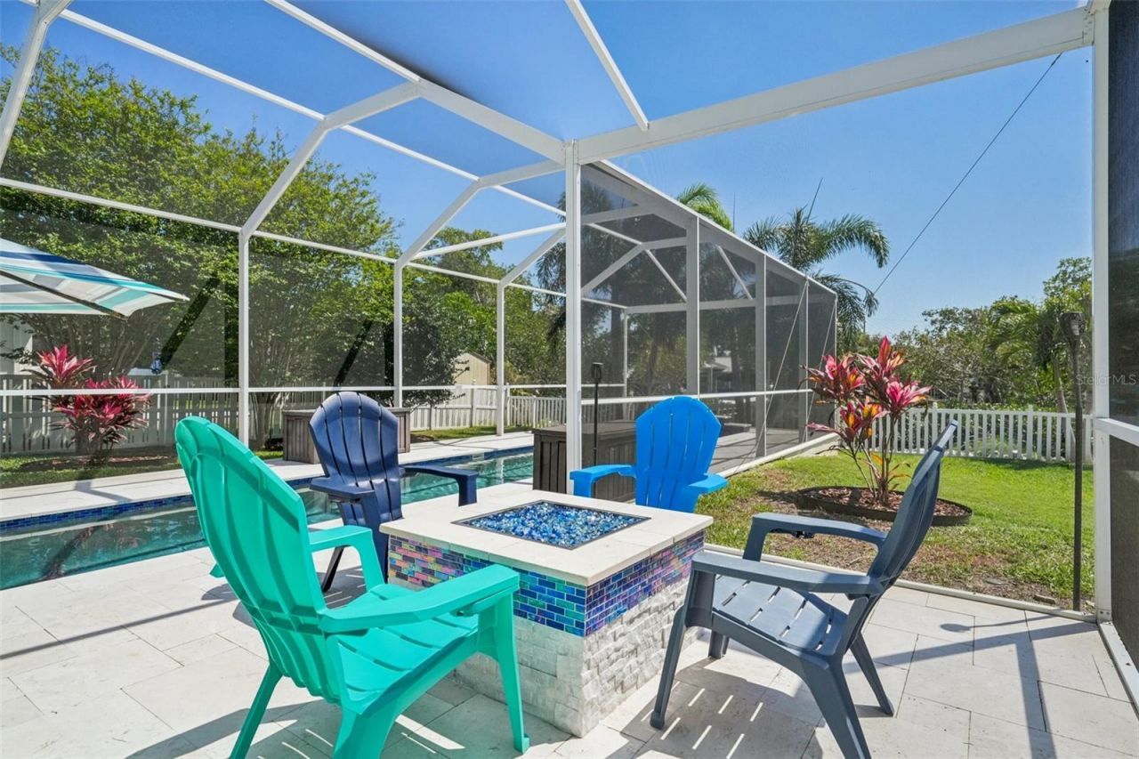 750 Sand Pine Drive Ne, Saint Petersburg, FL 33703 Photo