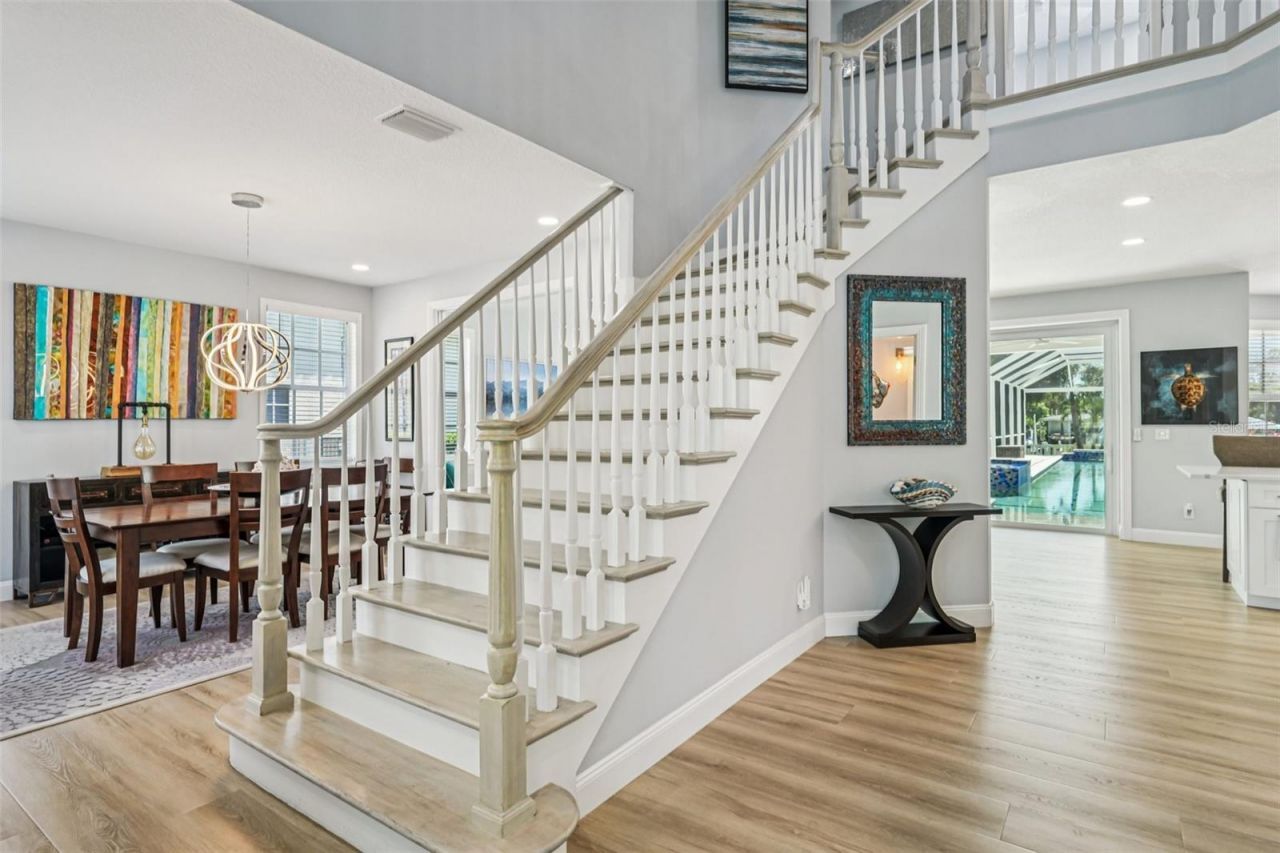 750 Sand Pine Drive Ne, Saint Petersburg, FL 33703 Photo