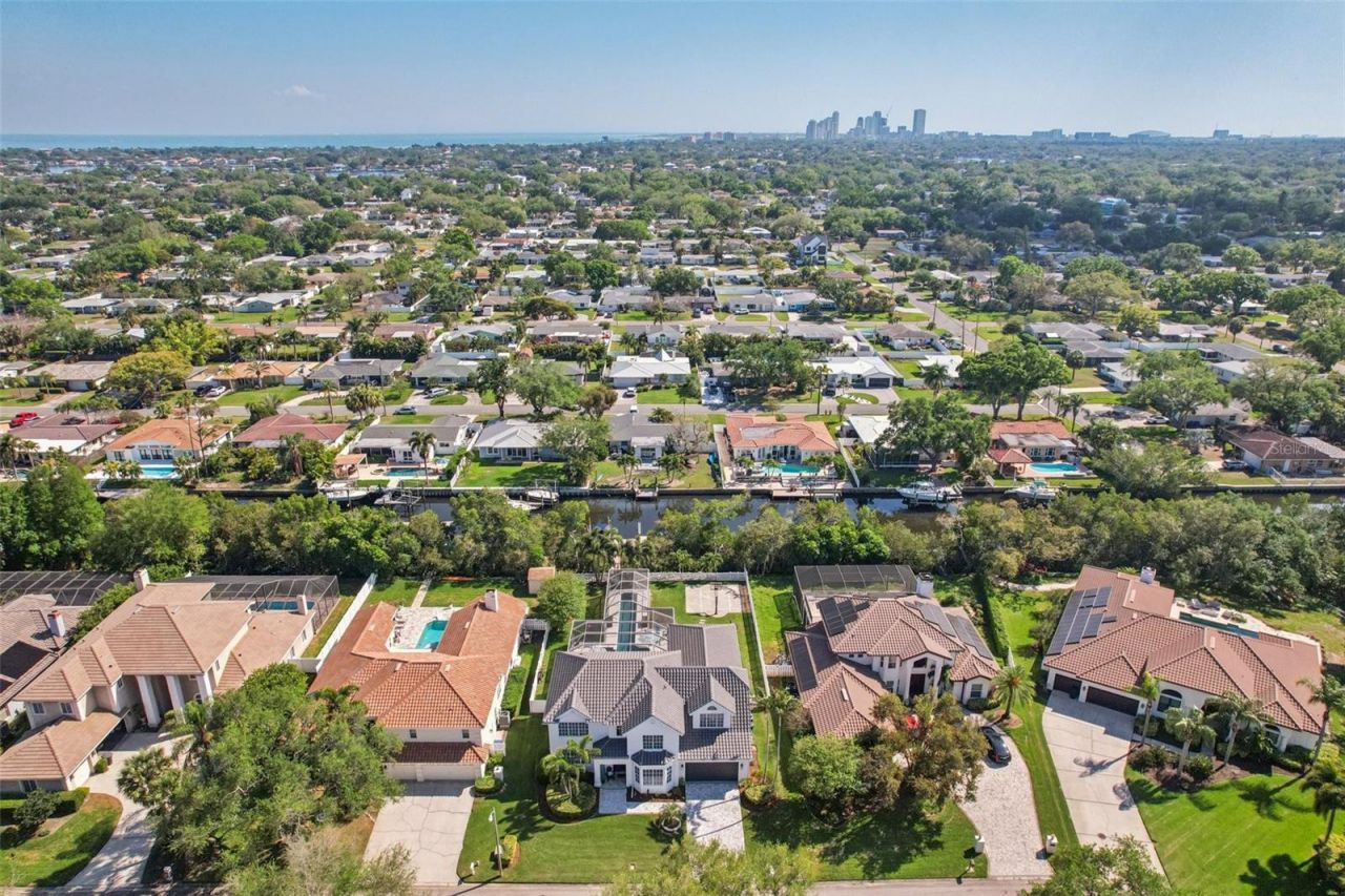 750 Sand Pine Drive Ne, Saint Petersburg, FL 33703 Photo