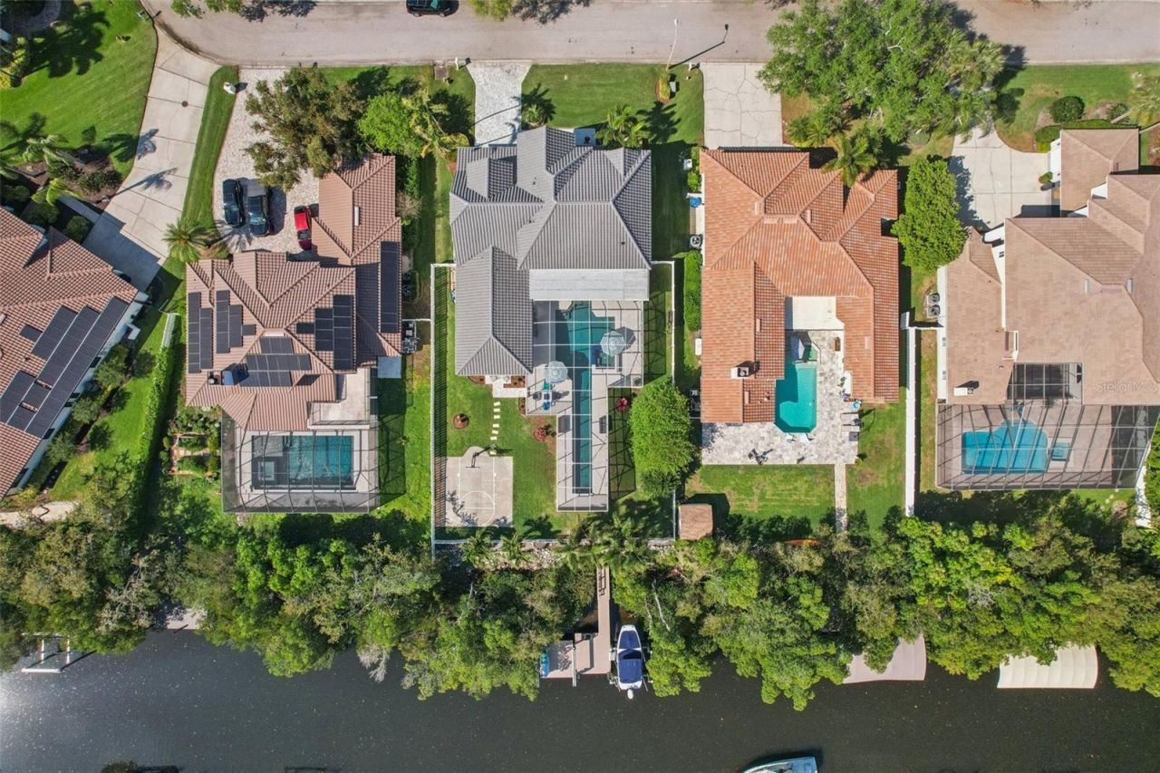 750 Sand Pine Drive Ne, Saint Petersburg, FL 33703 Photo