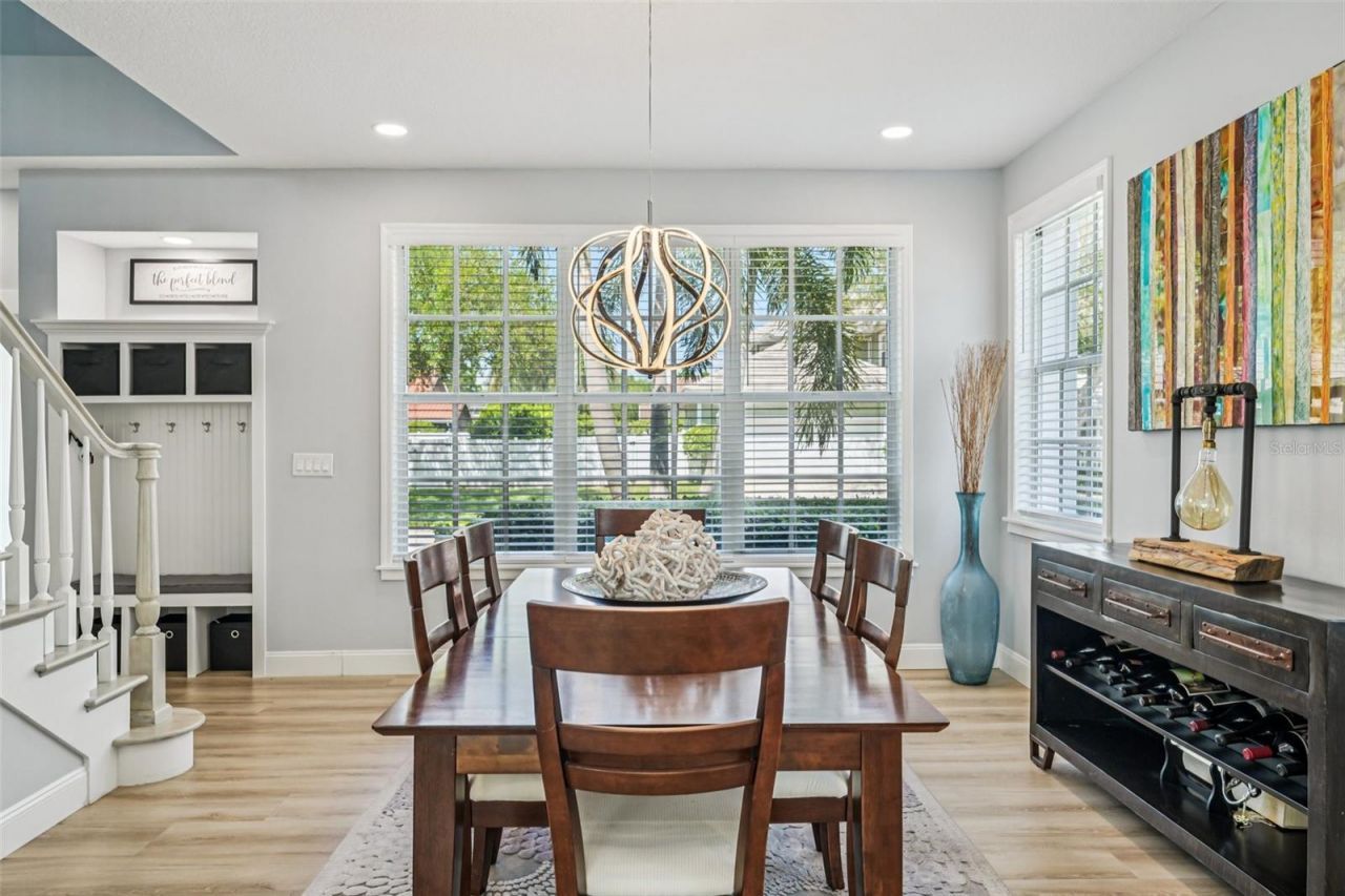 750 Sand Pine Drive Ne, Saint Petersburg, FL 33703 Photo