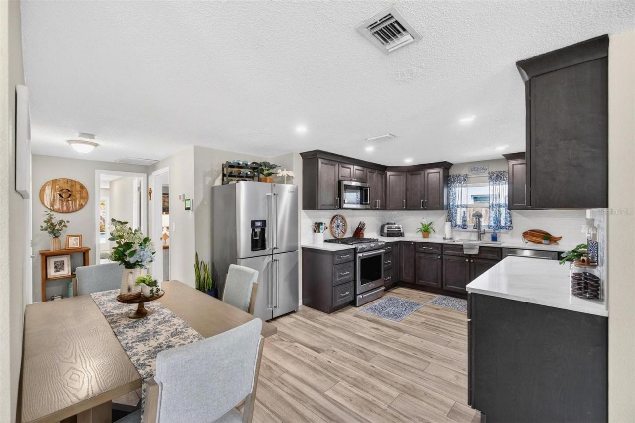 5900 Bayou Grande Boulevard Ne, Saint Petersburg, FL 33703 Photo