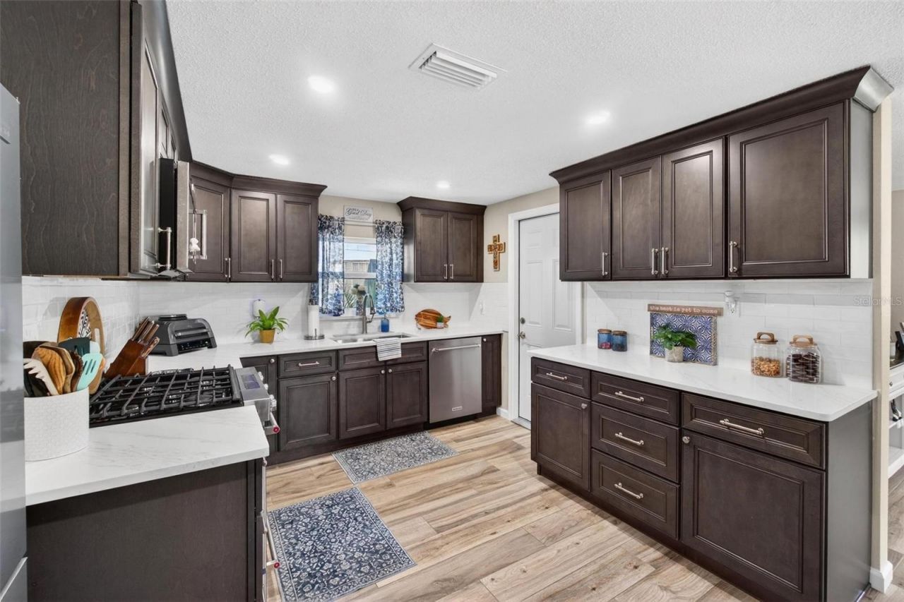 5900 Bayou Grande Boulevard Ne, Saint Petersburg, FL 33703 Photo