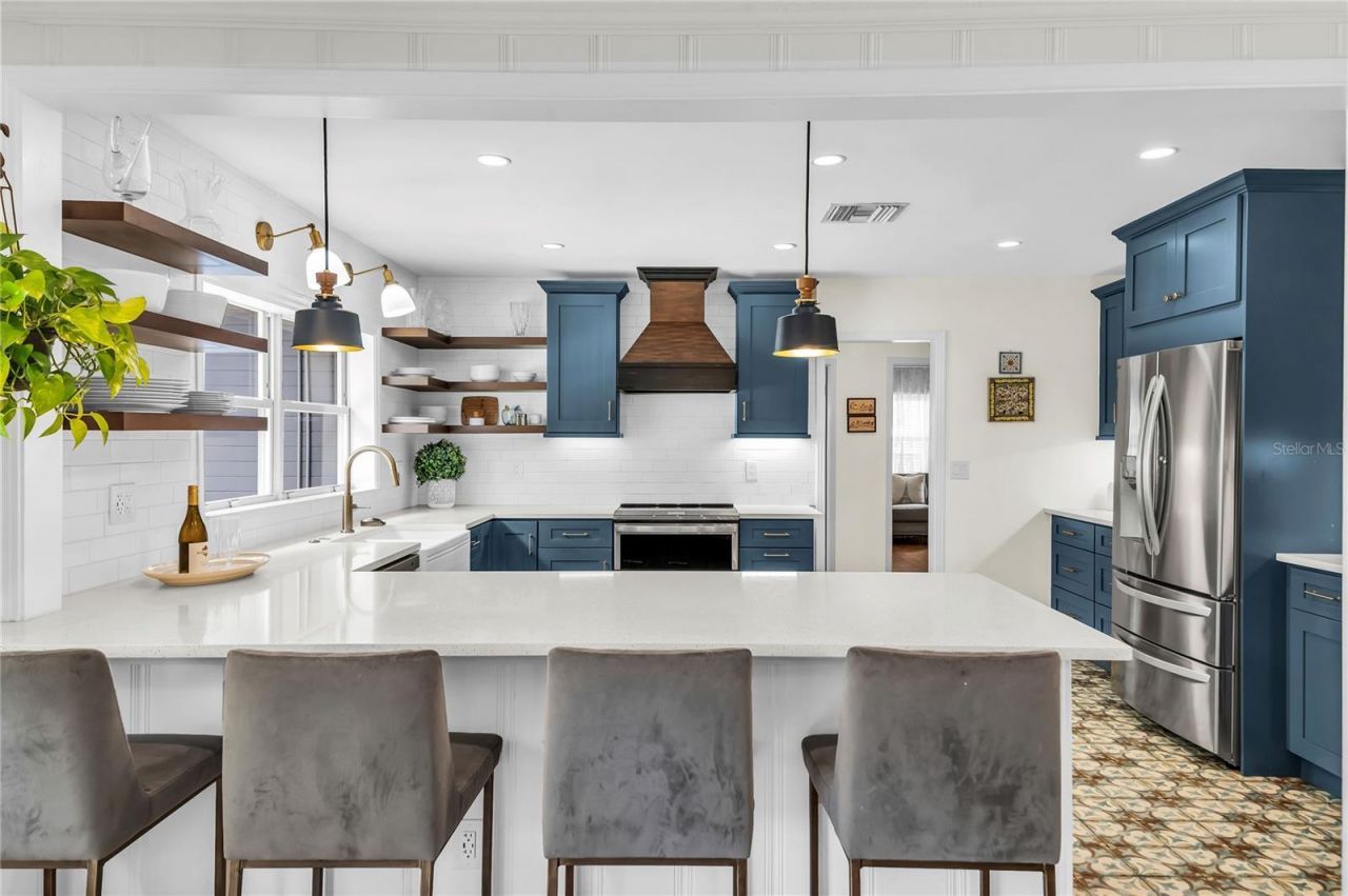 1410 S Summerlin Avenue, Orlando, FL 32806 Photo