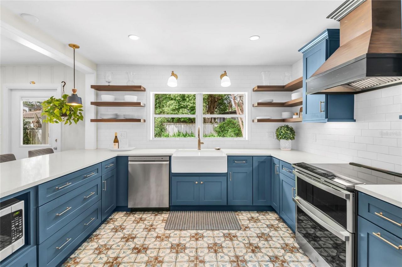 1410 S Summerlin Avenue, Orlando, FL 32806 Photo