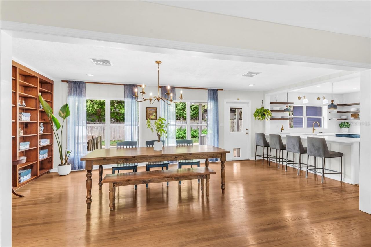 1410 S Summerlin Avenue, Orlando, FL 32806 Photo