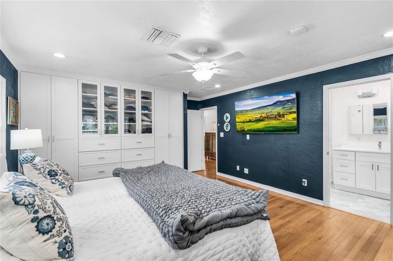 1410 S Summerlin Avenue, Orlando, FL 32806 Photo