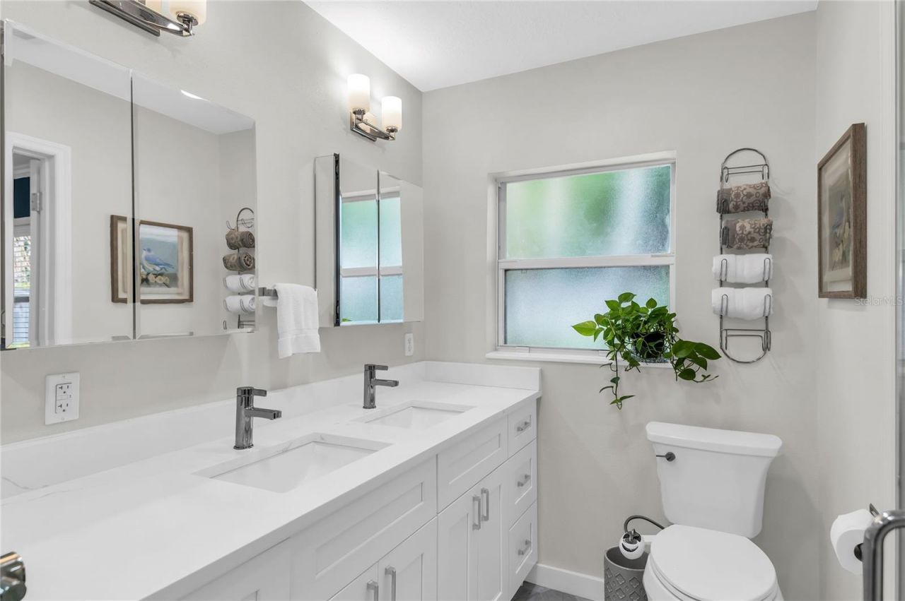 1410 S Summerlin Avenue, Orlando, FL 32806 Photo