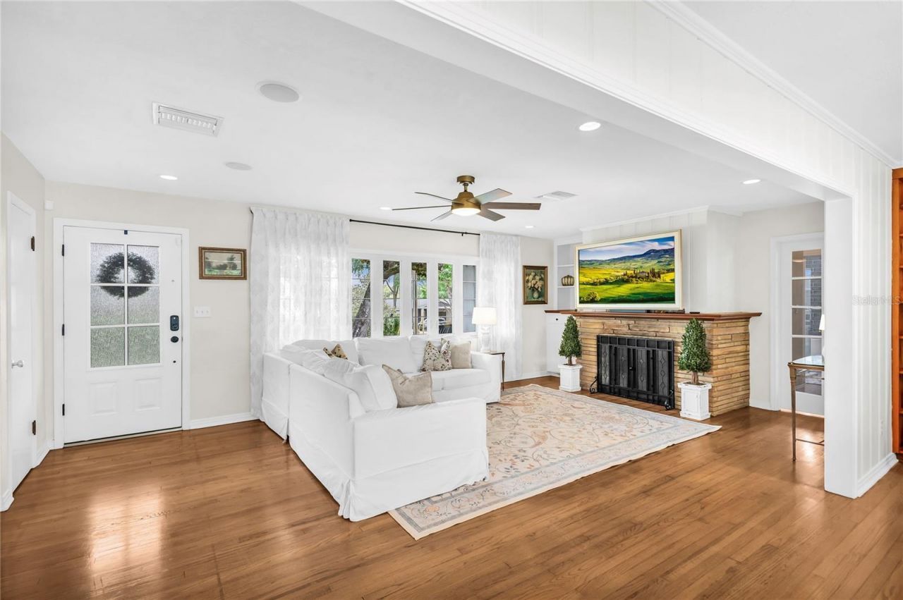 1410 S Summerlin Avenue, Orlando, FL 32806 Photo