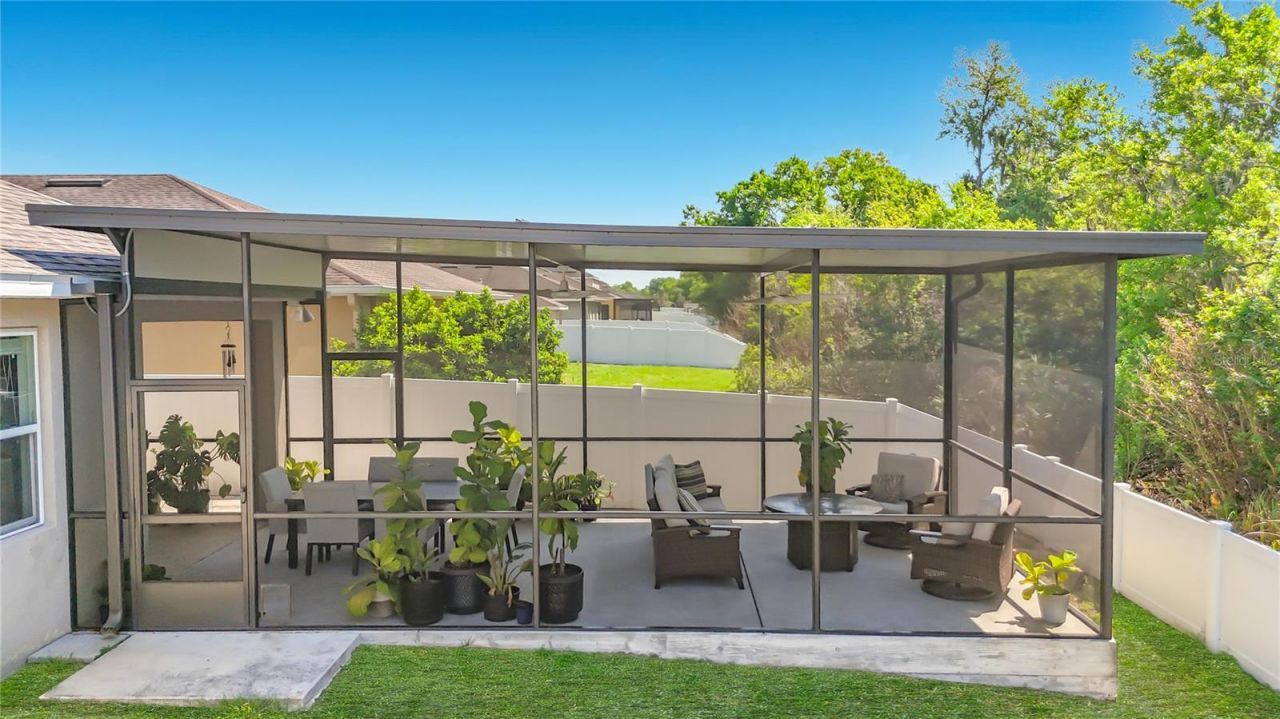 12144 Ledbury Commons Drive, Gibsonton, FL 33534 Photo