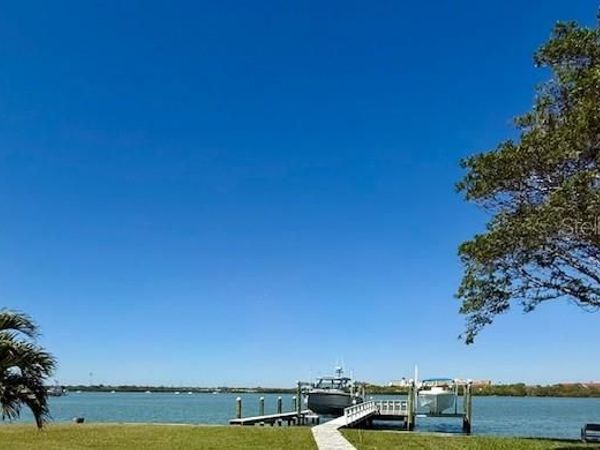 584 CRYSTAL DRIVE , MADEIRA BEACH, FL 33708