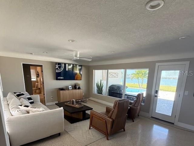 584 Crystal Drive, Madeira Beach, FL 33708 Photo