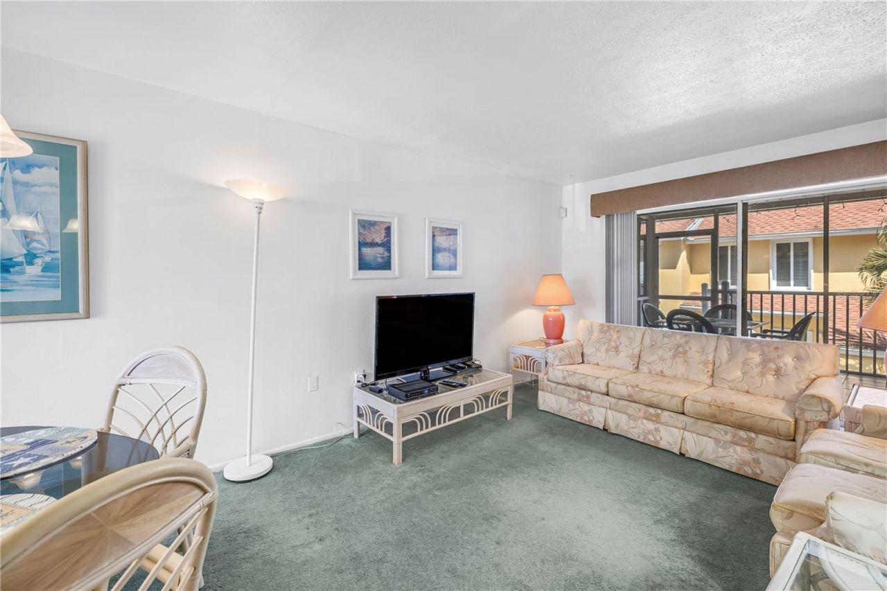 3742 41st Way S, Unit F, Saint Petersburg, FL 33711 Photo