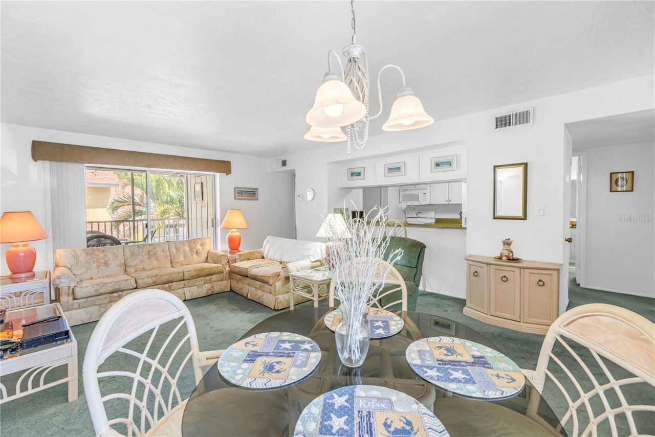 3742 41st Way S, Unit F, Saint Petersburg, FL 33711 Photo