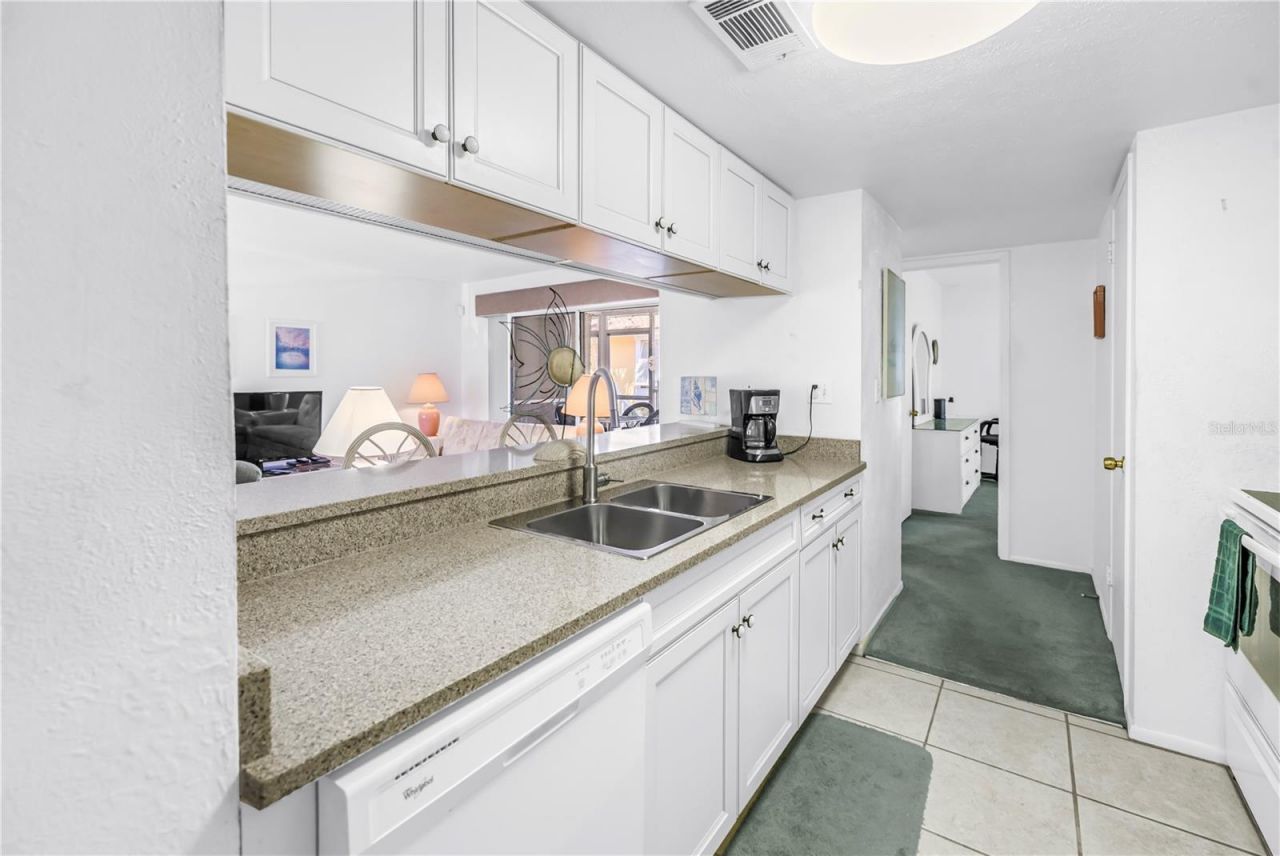 3742 41st Way S, Unit F, Saint Petersburg, FL 33711 Photo