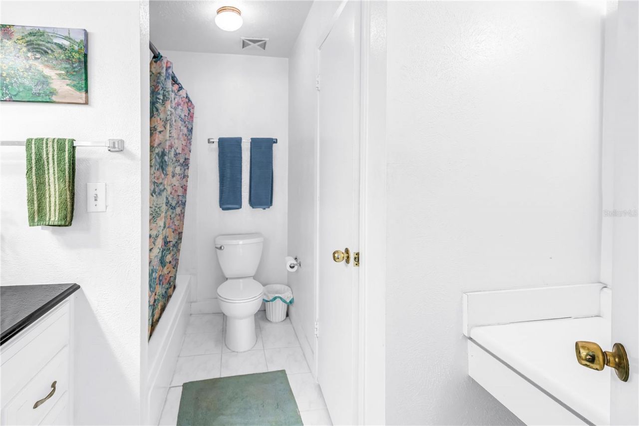 3742 41st Way S, Unit F, Saint Petersburg, FL 33711 Photo