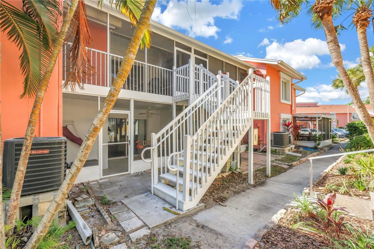 3742 41st Way S, Unit F, Saint Petersburg, FL 33711 Photo