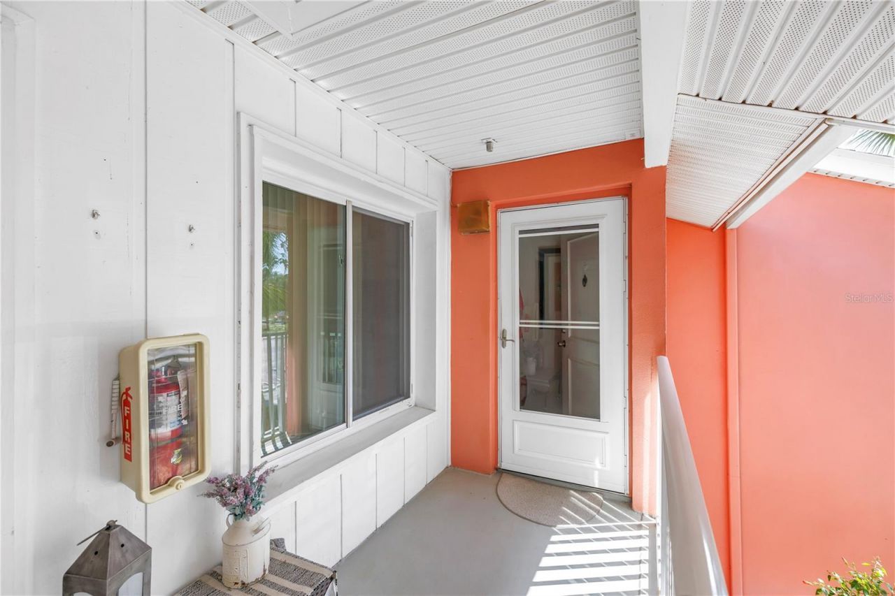 3742 41st Way S, Unit F, Saint Petersburg, FL 33711 Photo