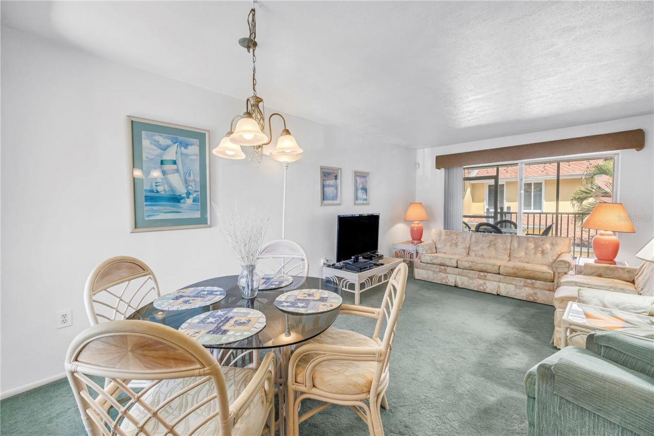 3742 41st Way S, Unit F, Saint Petersburg, FL 33711 Photo